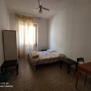  Hostel Ostello Livorno Italien